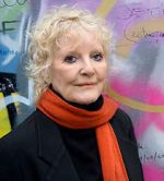 Watch Je t\'aime: The Story of French Song with Petula Clark 9Movies