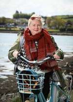 Watch Exploring Northern Ireland with Siobhán McSweeney 9Movies